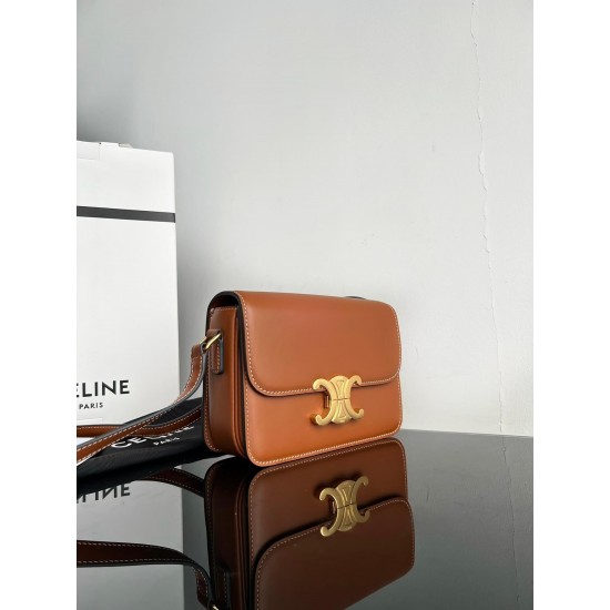 CELINE Leather Shoulder Bag 188423