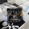 CHANEL 22 MINI HANDBAG Shiny Grained Calfskin, Gold-Tone Black AS3980