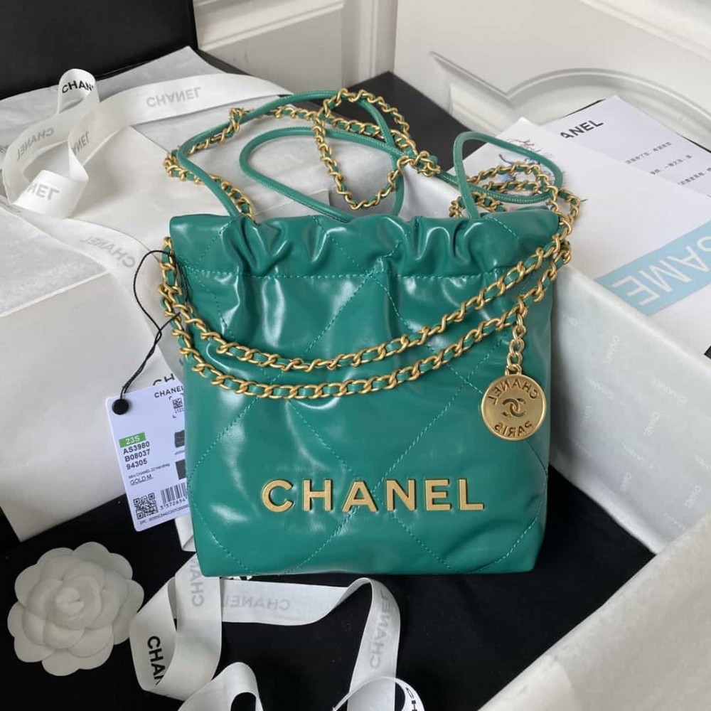 CHANEL 22 MINI HANDBAG Calfskin, Gold-Tone Dark Green AS3980