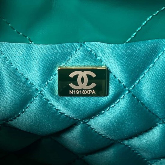 CHANEL 22 MINI HANDBAG Calfskin, Gold-Tone Dark Green AS3980