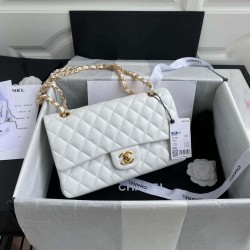 CHANEL CLASSIC FLAP HANDBAG Lambskin & Gold-Tone Metal White A01112 