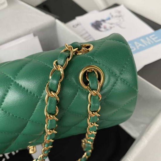 CHANEL CLASSIC FLAP HANDBAG Lambskin & Gold-Tone Metal Green A01112 