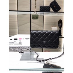 CLASSIC WALLET ON CHAIN AP0250