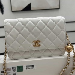 Chanel Wallet On Chain White AP1450