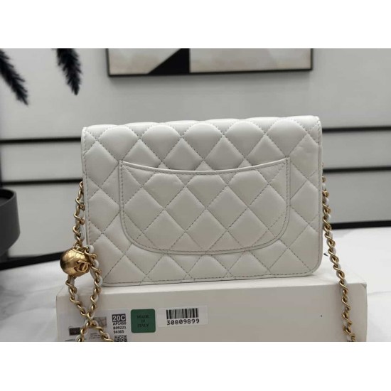 Chanel Wallet On Chain White AP1450