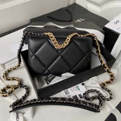 CHANEL 19 WALLET ON CHAIN Black AP3267 