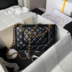 CHANEL Vintage Medium Classic Flap Lambskin Bag AS3586