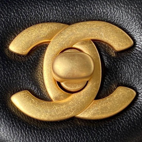 CHANEL 23S New Lambskin Handle Flap Bag AS4040