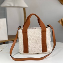 CHLOE Chloe Woody Lambswool Tote Bag 90382