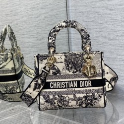 Christian Dior Medium Lady Dior Bag M0565