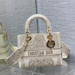 Christian Dior Medium Lady Dior Bag M0565