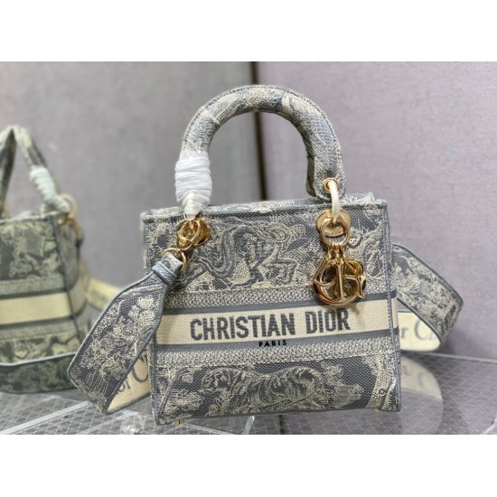 Christian Dior Medium Lady Dior Bag M0565