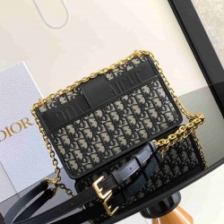 Christian Dior 30 Montaigne Chain Bag  M9208