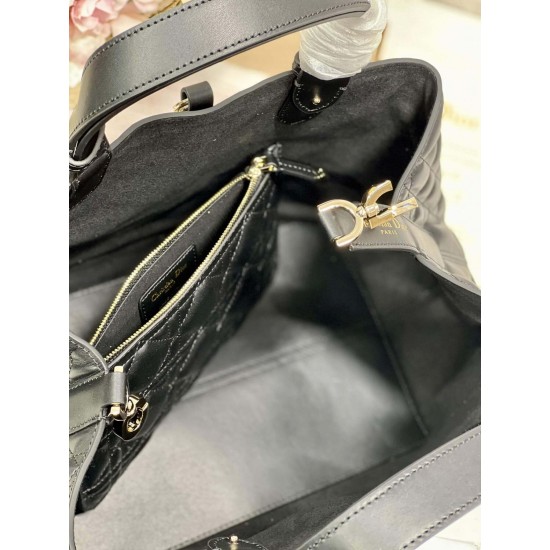 Christian Dior Medium Dior Toujours Bag M2821