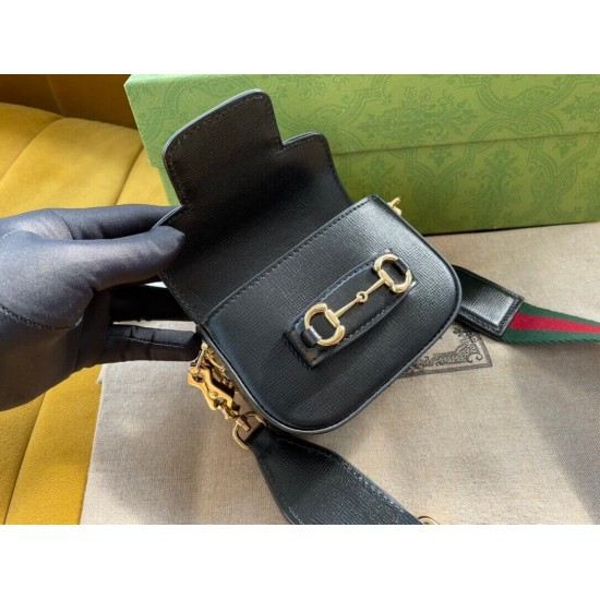 Gucci Horsebit 1955 Shoulder Strap Wallet Bag  699760