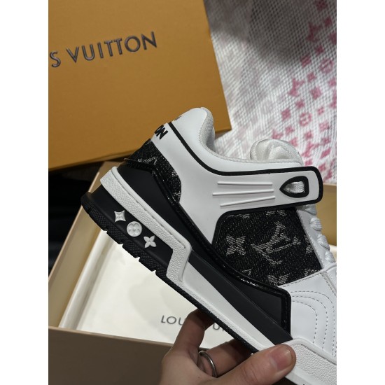 Louis Vuitton Trainer Sneakers 