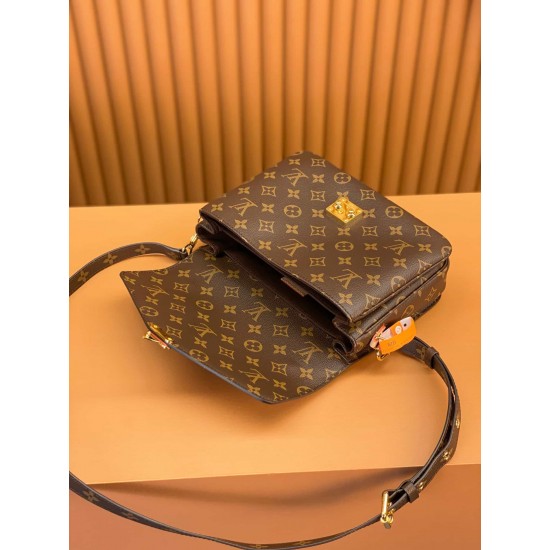 Louis Vuitton Pochette Métis M44875