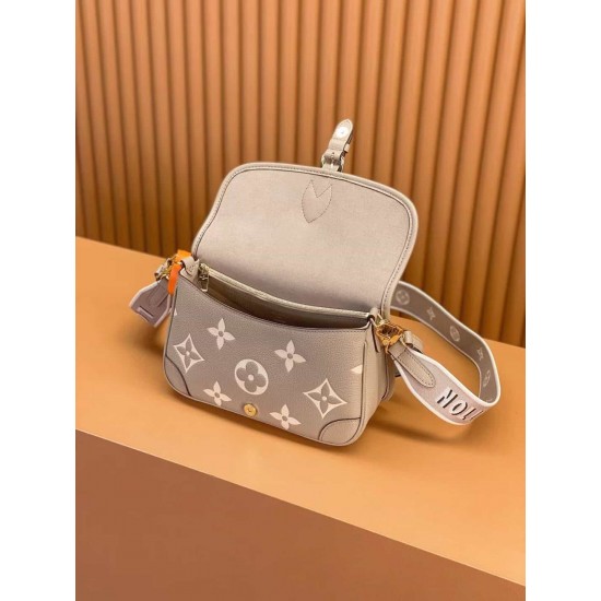 Louis Vuitton Diane M46583