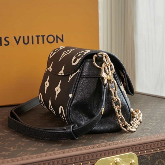 Louis Vuitton Favorite M45859