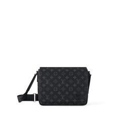 Louis Vuitton District PM M46255