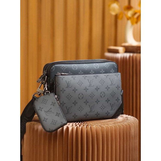 Louis Vuitton Trio Messenger M69443