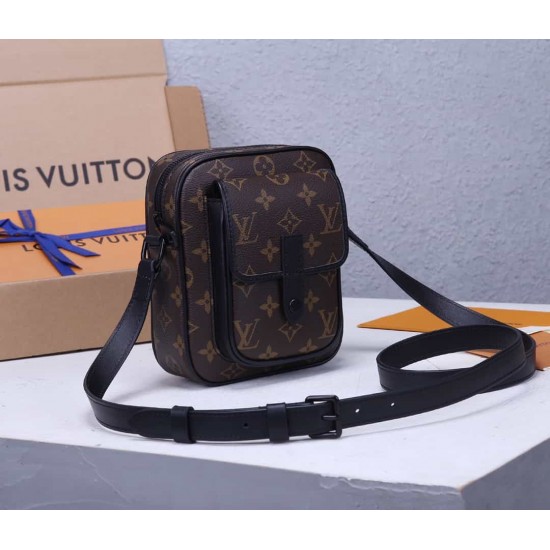 Louis Vuitton Christopher Wearable Wallet M69404