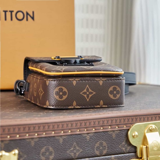 Louis Vuitton S-Lock Vertical wearable wallet M81522