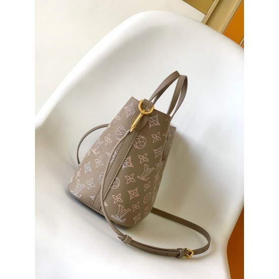 Louis Vuitton Blossom PM bag M23758