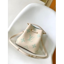 Louis Vuitton Néonoé BB Bucket Bag M24048