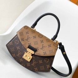 Louis Vuitton The Tilsitt handbag M46548