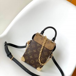 Louis Vuitton Camera Box bag M82465