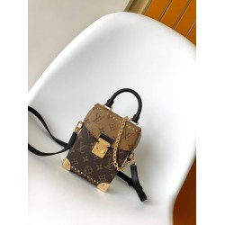 Louis Vuitton Camera Box bag M82465