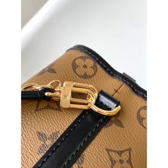 Louis VuittonNOÉ PURSE LV CHARMS Bag M82885