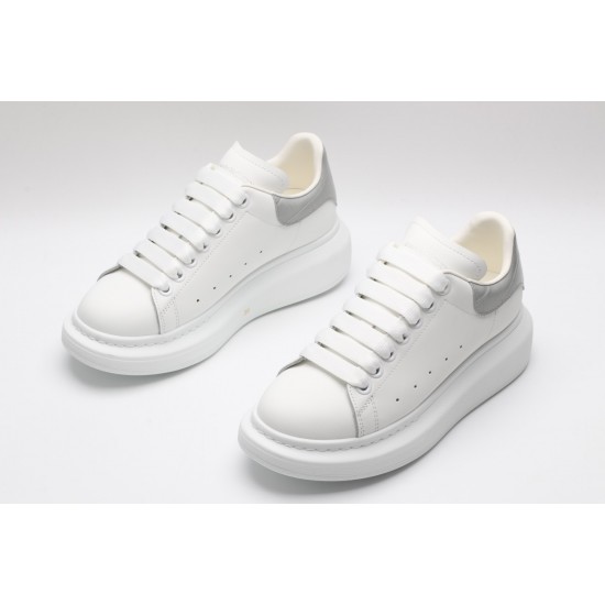 ALEXANDER MCQUEEN SNEAKERS 