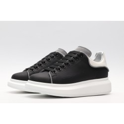 ALEXANDER MCQUEEN SNEAKERS 