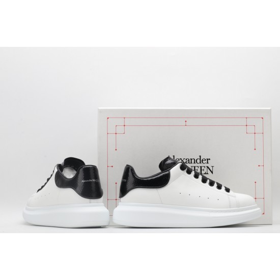 ALEXANDER MCQUEEN SNEAKERS 