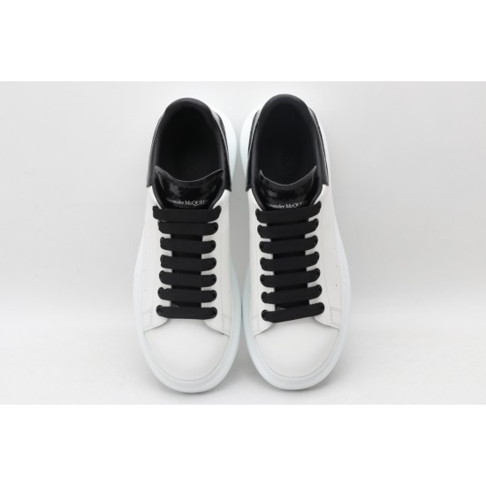 ALEXANDER MCQUEEN SNEAKERS 