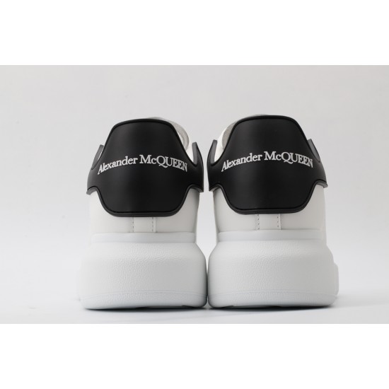 ALEXANDER MCQUEEN SNEAKERS 