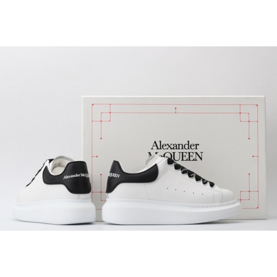 ALEXANDER MCQUEEN SNEAKERS 