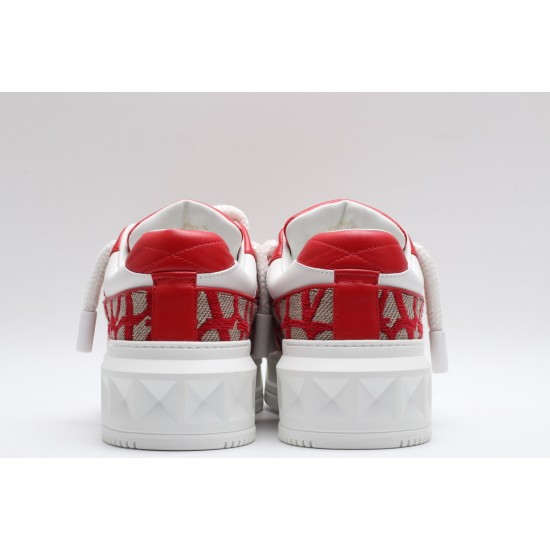 VALENTINO GARAVANI Rockstud Untitled Leather Platform Sneakers  