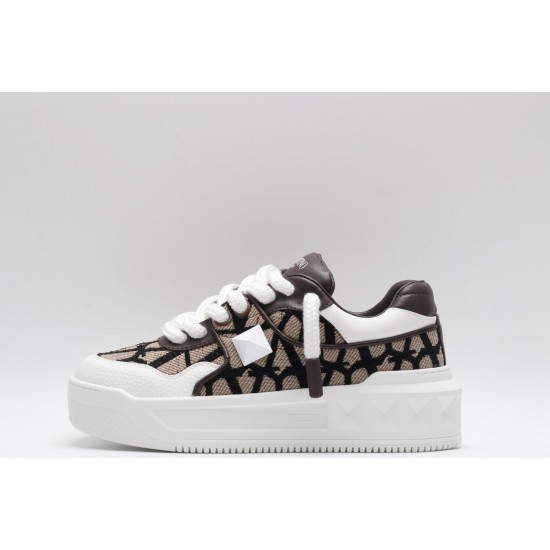 VALENTINO GARAVANI Rockstud Untitled Leather Platform Sneakers  