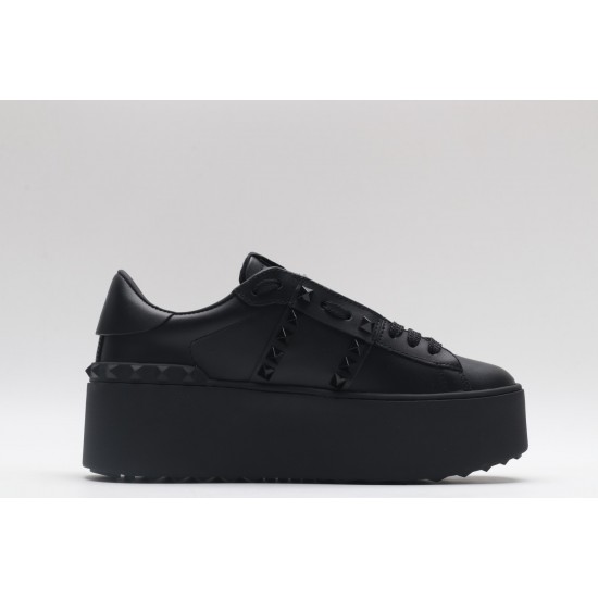 VALENTINO GARAVANI Rockstud Untitled Leather Sneakers