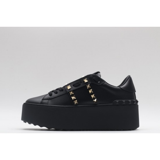 VALENTINO GARAVANI Rockstud Untitled Leather Sneakers