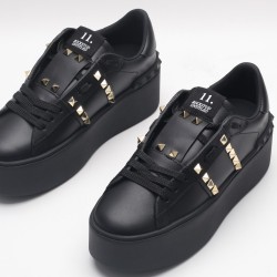 VALENTINO GARAVANI Rockstud Untitled Leather Sneakers