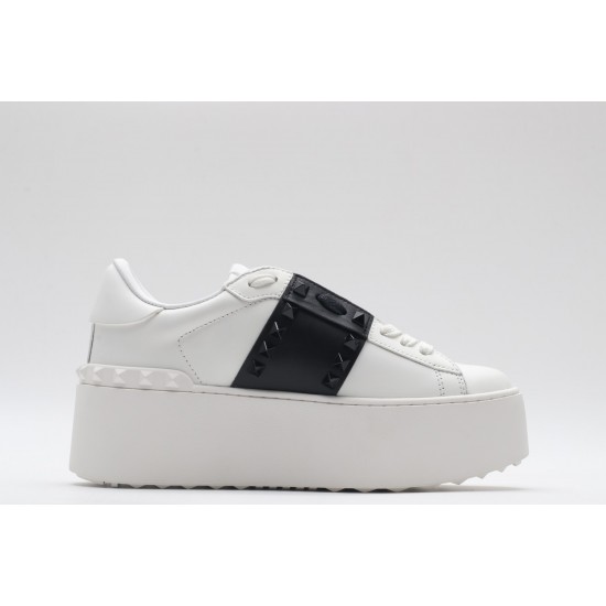 VALENTINO GARAVANI Rockstud Untitled Leather Sneakers