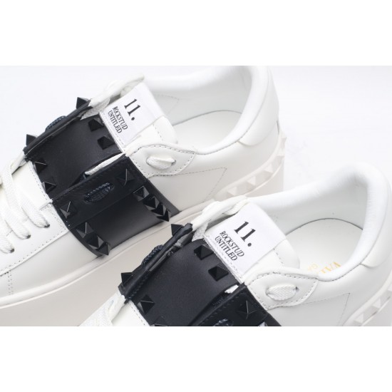 VALENTINO GARAVANI Rockstud Untitled Leather Sneakers