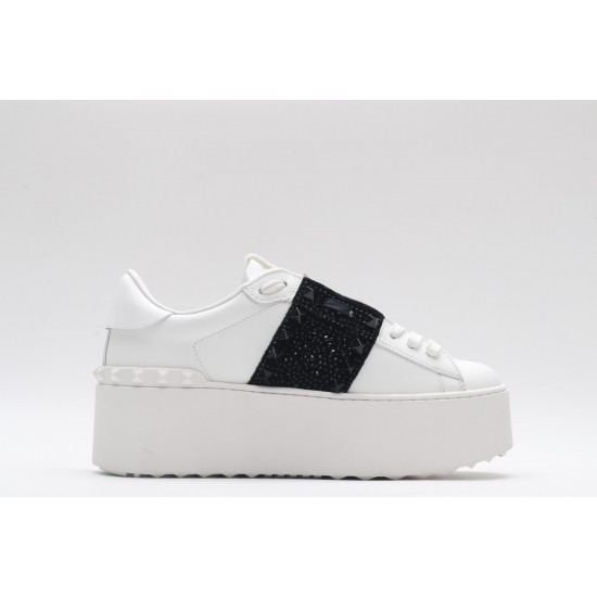 VALENTINO GARAVANI Rockstud Untitled Leather Sneakers