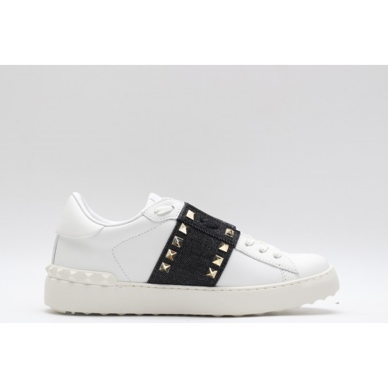 VALENTINO GARAVANI Rockstud Untitled Leather Sneakers