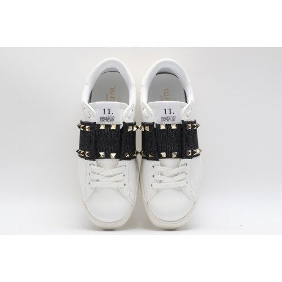 VALENTINO GARAVANI Rockstud Untitled Leather Sneakers