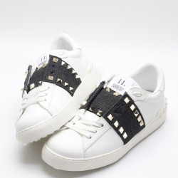 VALENTINO GARAVANI Rockstud Untitled Leather Sneakers